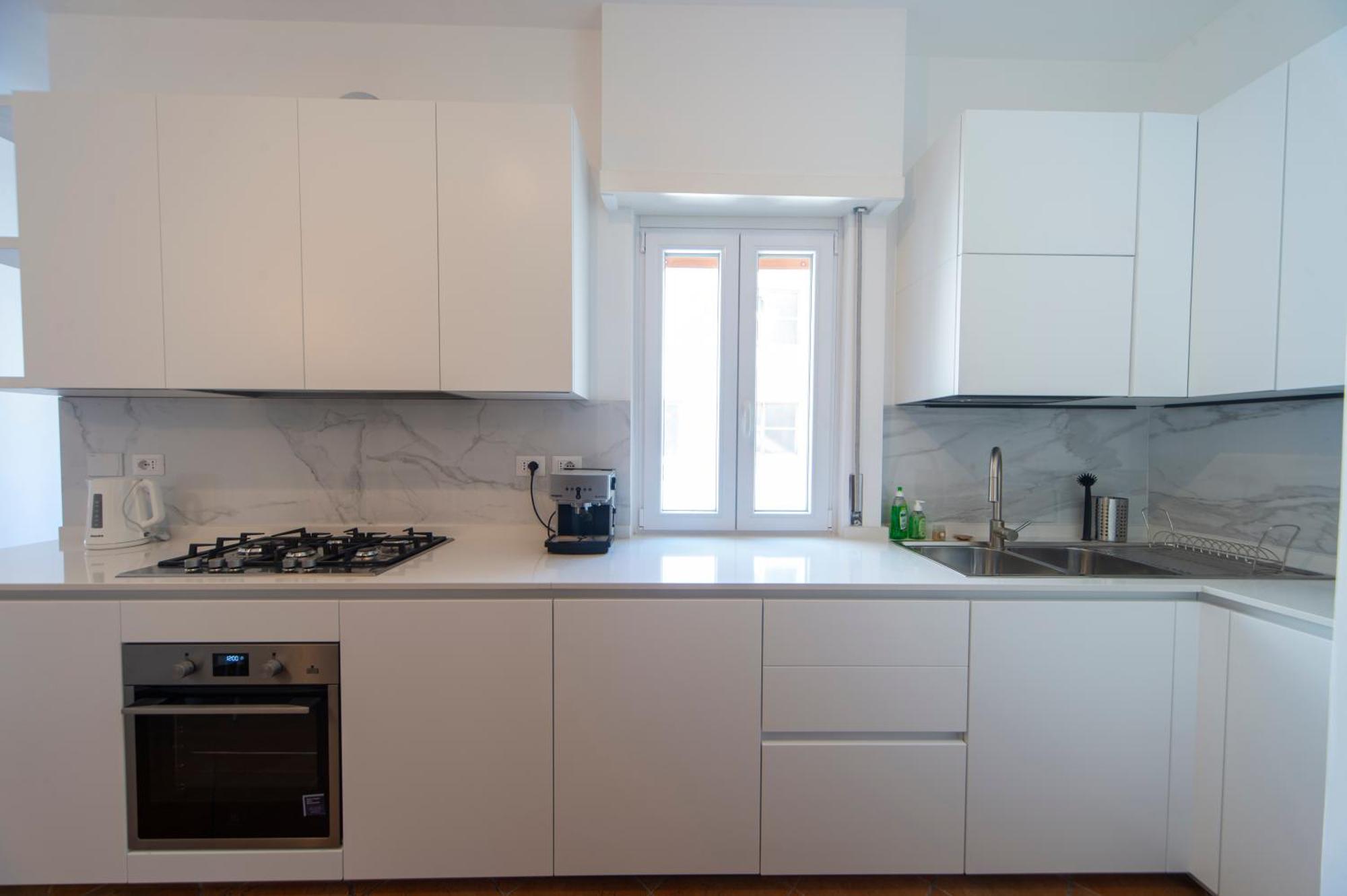 Cardinal Mistrangelo - Next To The Metro Station, Large And Comfortable Penthouse With Terrace * Roma