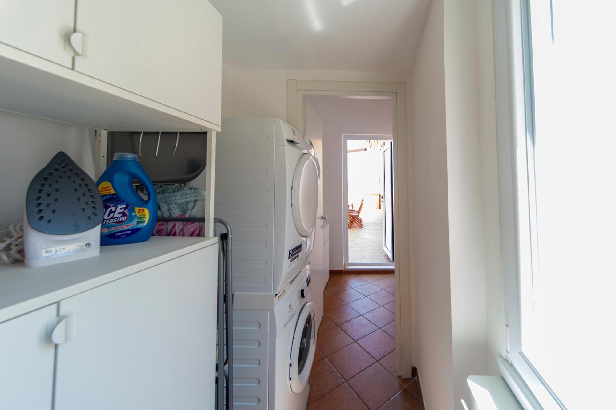 Cardinal Mistrangelo - Next To The Metro Station, Large And Comfortable Penthouse With Terrace Appartamento