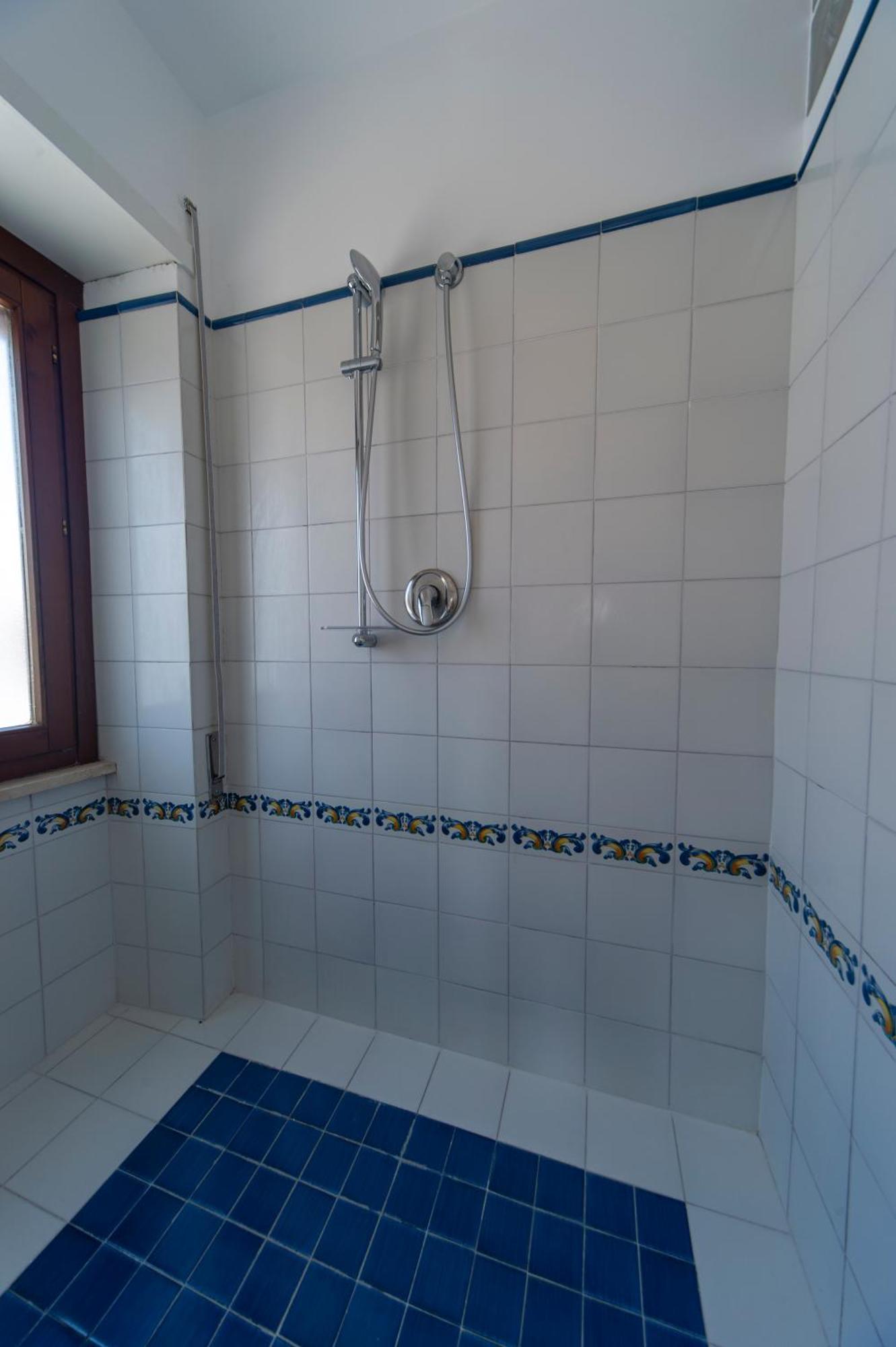Cardinal Mistrangelo - Next To The Metro Station, Large And Comfortable Penthouse With Terrace * Roma