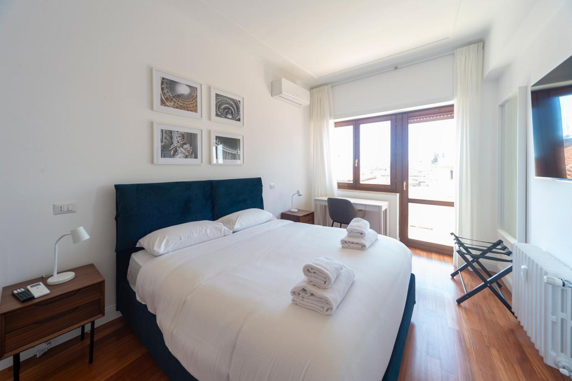 Appartamento Cardinal Mistrangelo - Next To The Metro Station, Large And Comfortable Penthouse With Terrace Roma