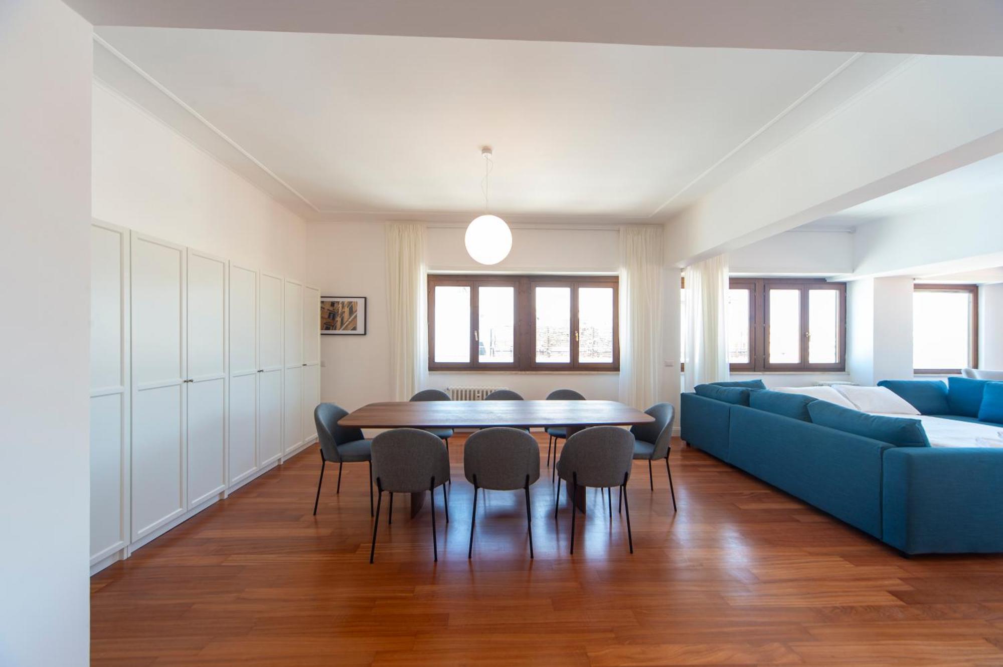 Appartamento Cardinal Mistrangelo - Next To The Metro Station, Large And Comfortable Penthouse With Terrace Roma